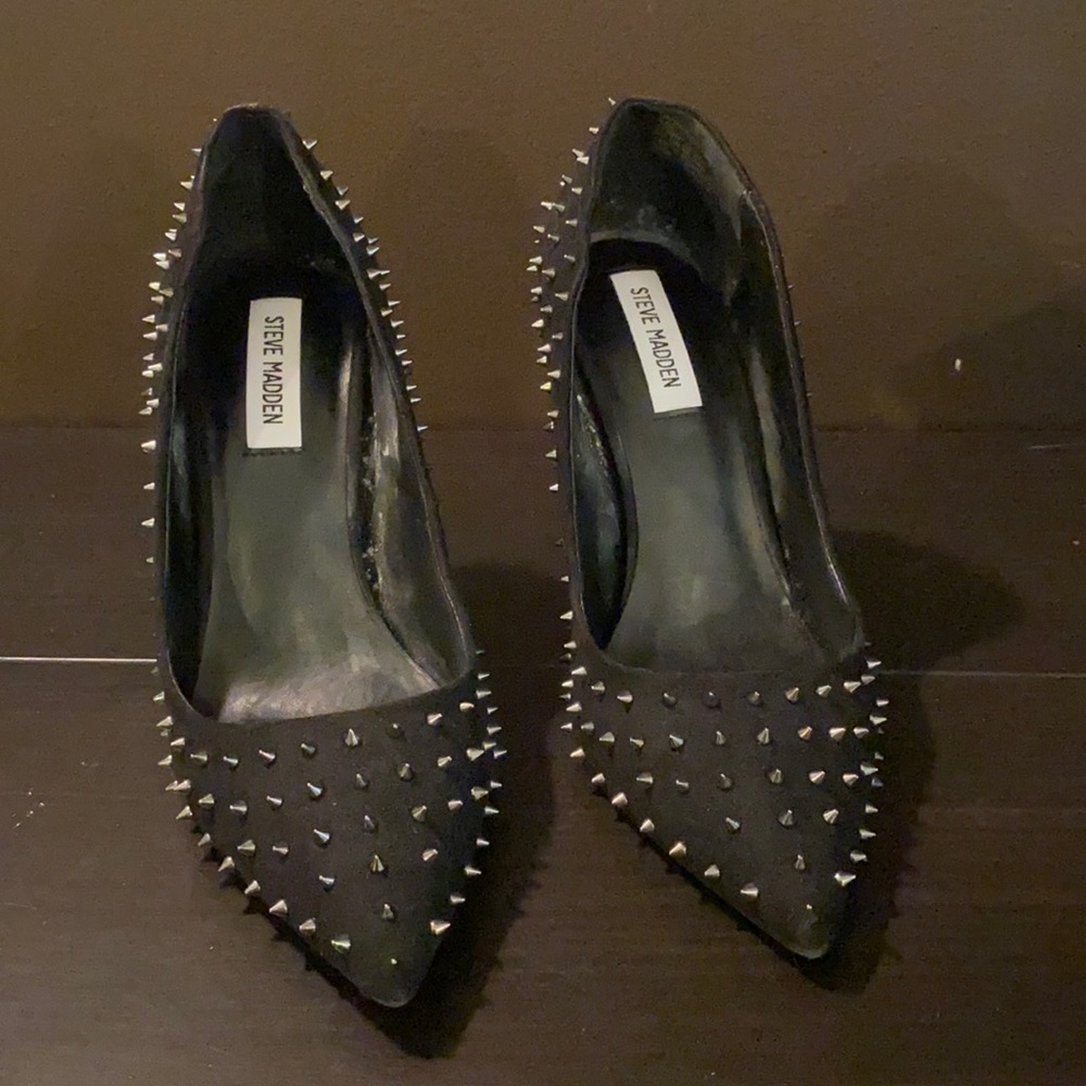 Steve Madden studded black heels 031